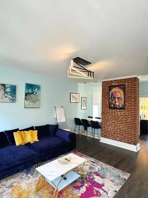 Brand New! Walk To All + 12 Mins To Derby! Louisville Apartment