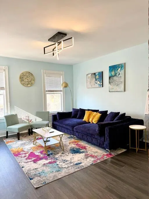 Apartment Brand New! Walk To All + 12 Mins To Derby! Louisville