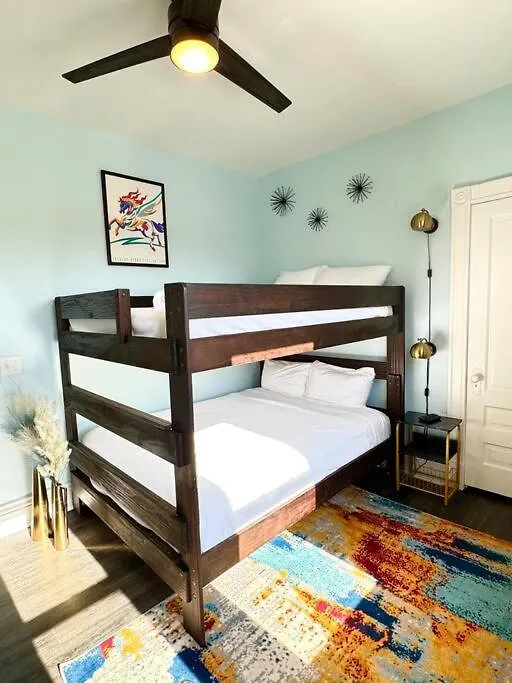 Apartment Brand New! Walk To All + 12 Mins To Derby! Louisville United States